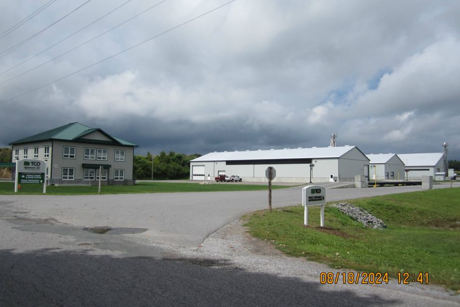 TCO Agromart Colborne inside location photo